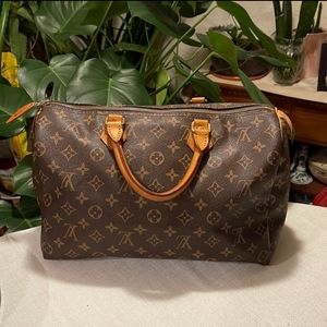 ♥️SOLD❤                            LV Vintage Speedy 35